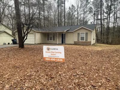 Atlanta property purchased by Vlancia Home Buyers - House 5