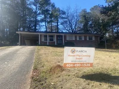 Atlanta property purchased by Vlancia Home Buyers - House 9