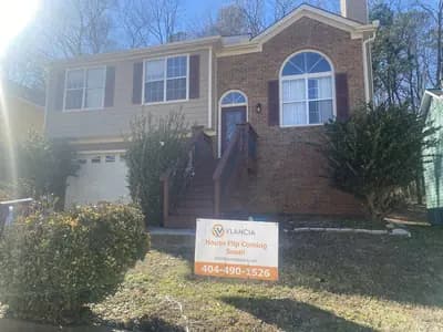 Atlanta property purchased by Vlancia Home Buyers - House 10