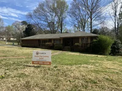 Atlanta property purchased by Vlancia Home Buyers - House 11